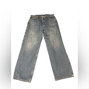 UNIQLO Wide-Leg Straight Jeans